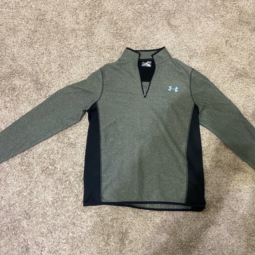 Under armor Pullover.